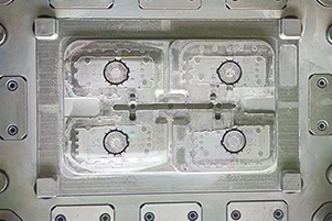 如何聯(lián)系精密模具制造廠家？